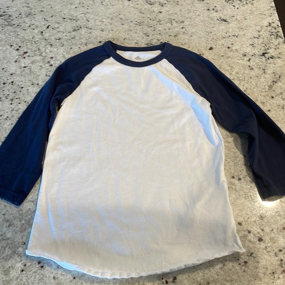 Boys Adidas, mid Sleeve T-shirt, Youth Medium